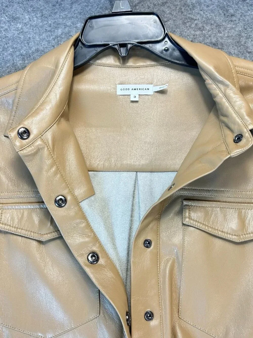 Good American Soft Leather Shacket Jacket Womens 3 Tan Snap‎ Closer Relaxed Fit